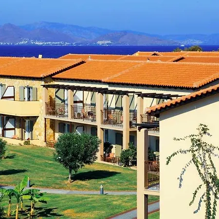 White Olive Marine Aquapark Tigaki