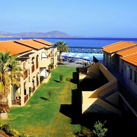 White Olive Marine Aquapark Hotel