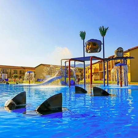 White Olive Marine Aquapark Hotel