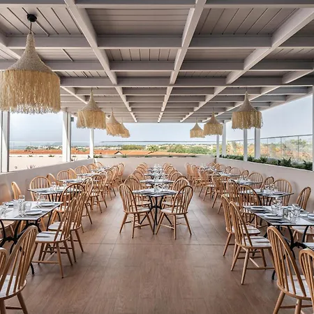 Hotel White Olive Marine Aquapark