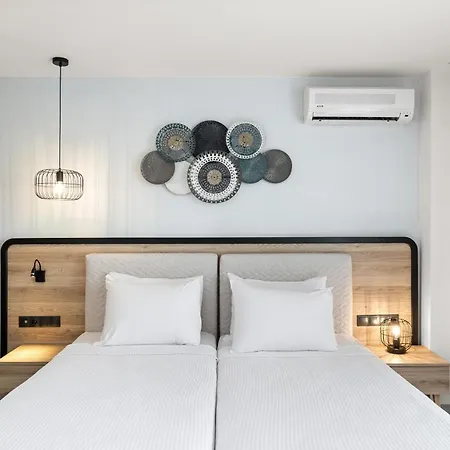 White Olive Marine Aquapark Hotel 4*