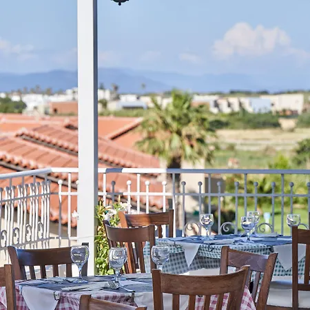 Hotel White Olive Marine Aquapark 4*