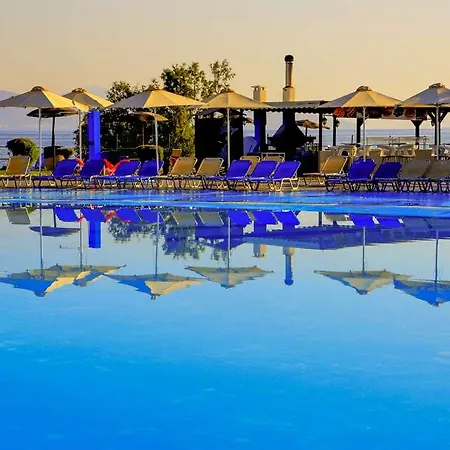 White Olive Marine Aquapark Hotel 4*