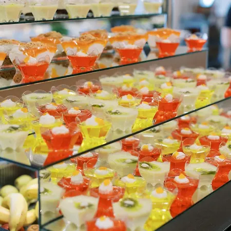 White Olive Marine Aquapark Hotel 4*