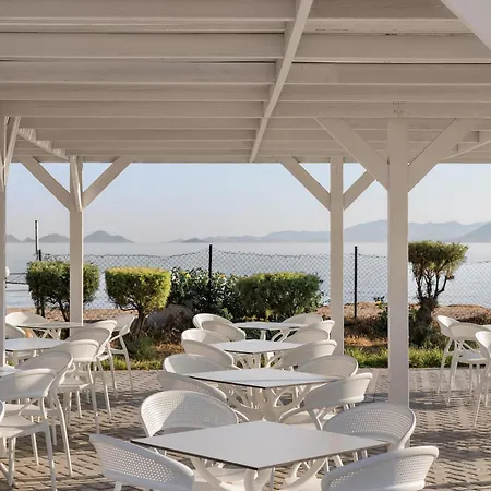 White Olive Marine Aquapark 4*