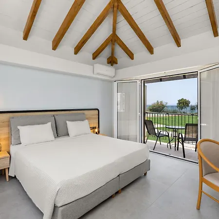 White Olive Marine Aquapark Hotel