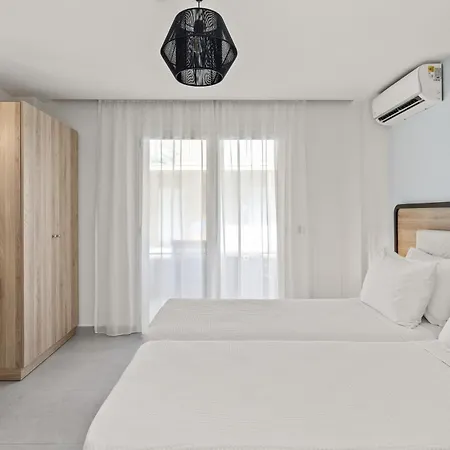 White Olive Marine Aquapark Hotel