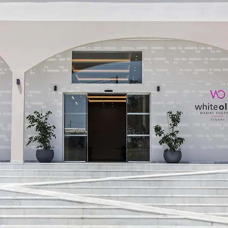 White Olive Marine Aquapark Hotel