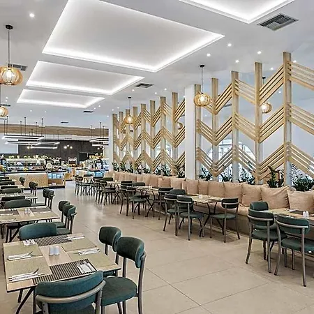 Szálloda White Olive Marine Aquapark 4*