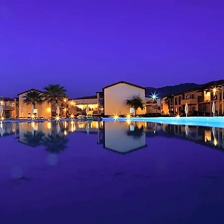 Hotel White Olive Marine Aquapark 4*