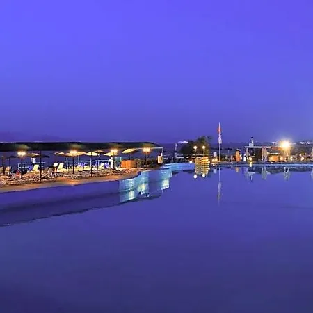 Hotel White Olive Marine Aquapark