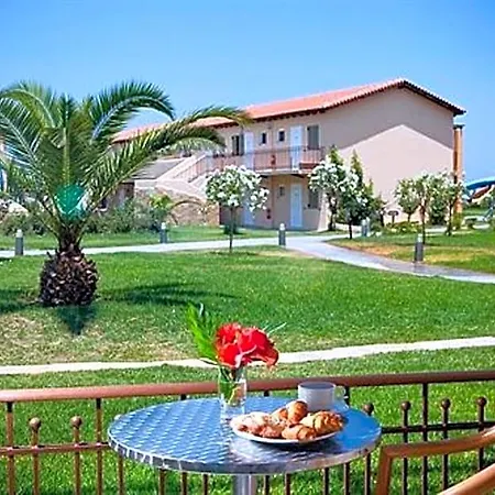 White Olive Marine Aquapark Hotel