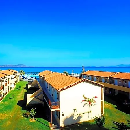 White Olive Marine Aquapark Hotel