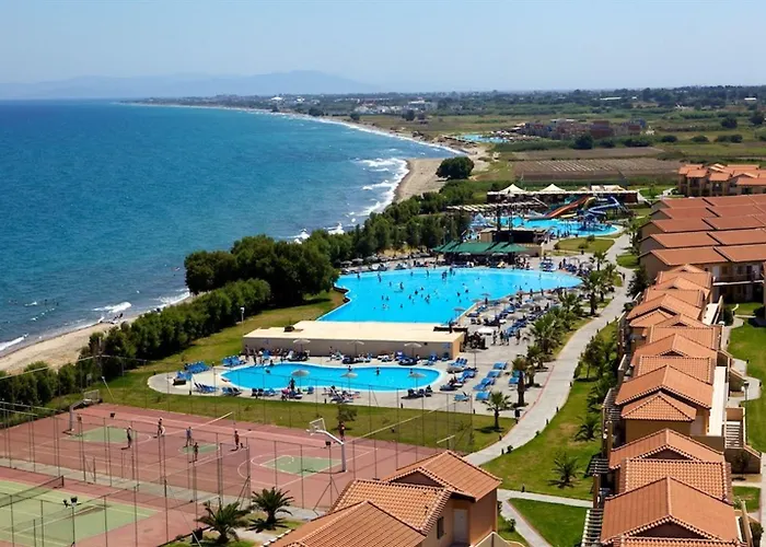 White Olive Marine Aquapark Hotel