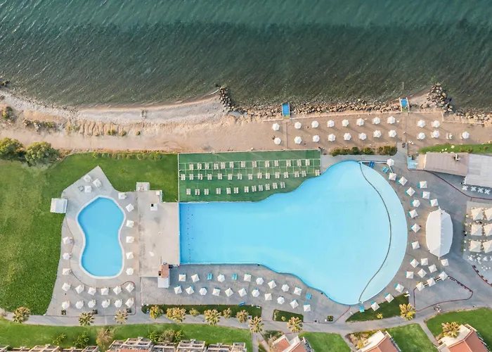 White Olive Marine Aquapark