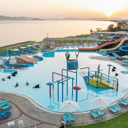 White Olive Marine Aquapark 4* Тигаки