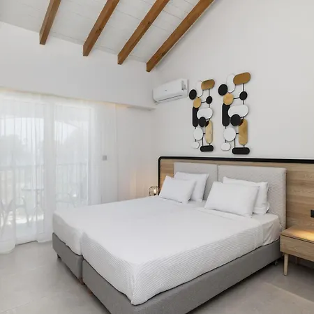 White Olive Marine Aquapark