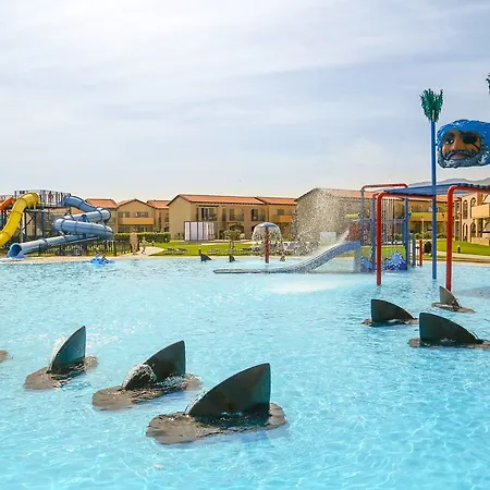 White Olive Marine Aquapark 4*
