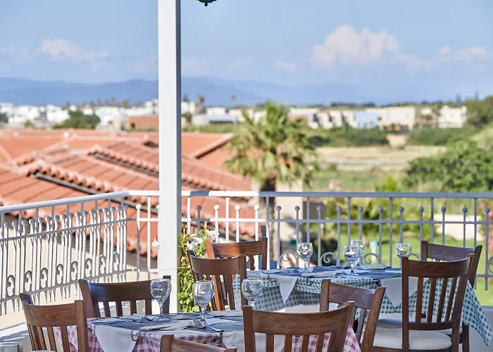 Hotel White Olive Marine Aquapark 4*