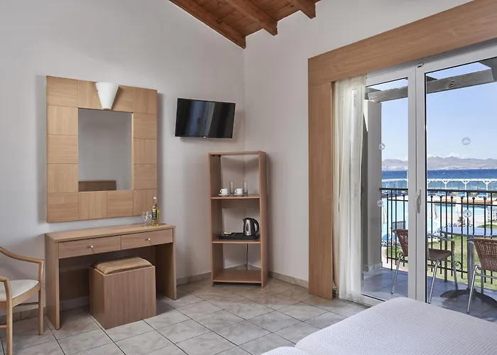 White Olive Marine Aquapark 4* Тигаки
