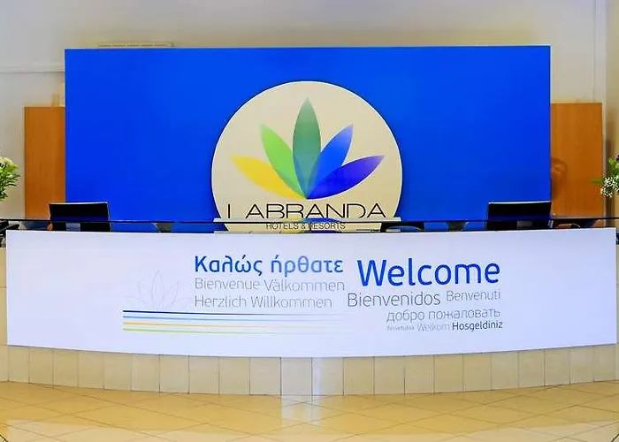 White Olive Marine Aquapark 4* Тигаки