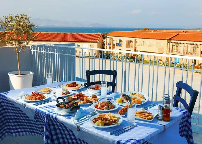 White Olive Marine Aquapark 4* Тигаки