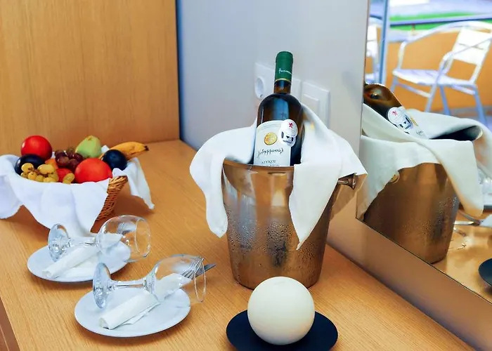 White Olive Marine Aquapark 4* Тигаки