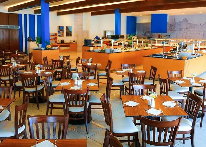 White Olive Marine Aquapark Hotel