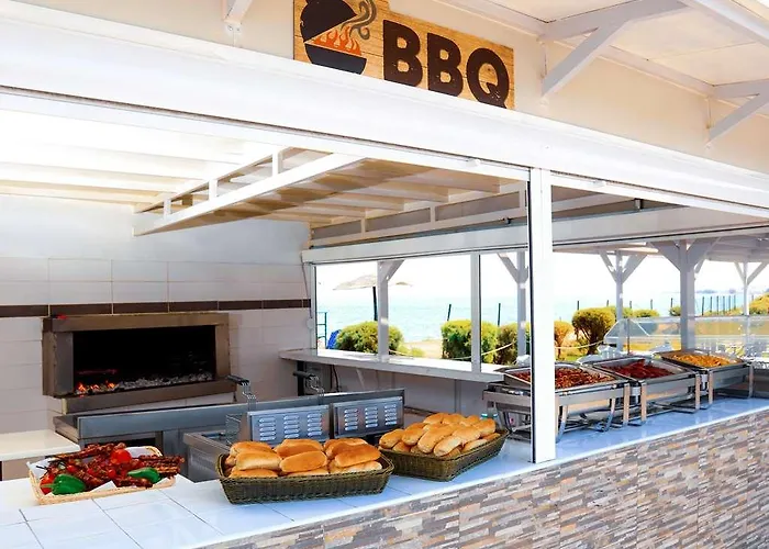 White Olive Marine Aquapark Отель