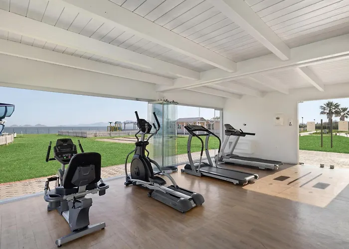 White Olive Marine Aquapark 4* Тигаки