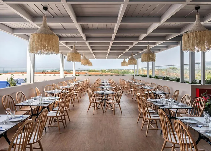 Hotel White Olive Marine Aquapark